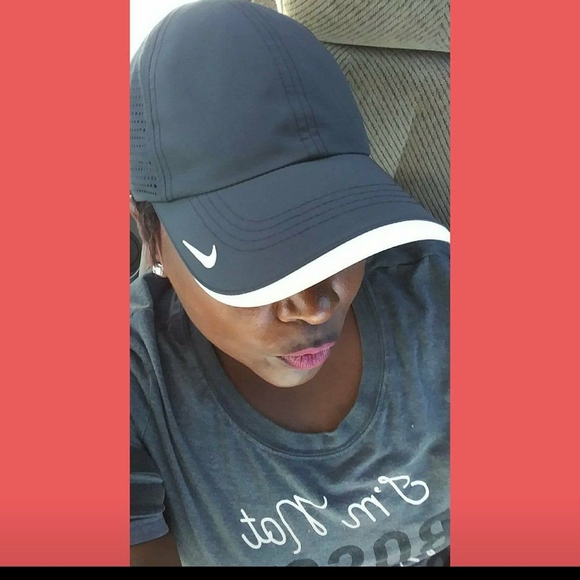 Meet your Posher, Phillis - Picture 1 of 1